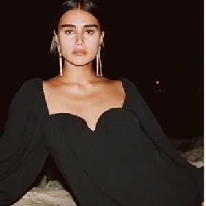 NEW Zara Sweetheart Blouse